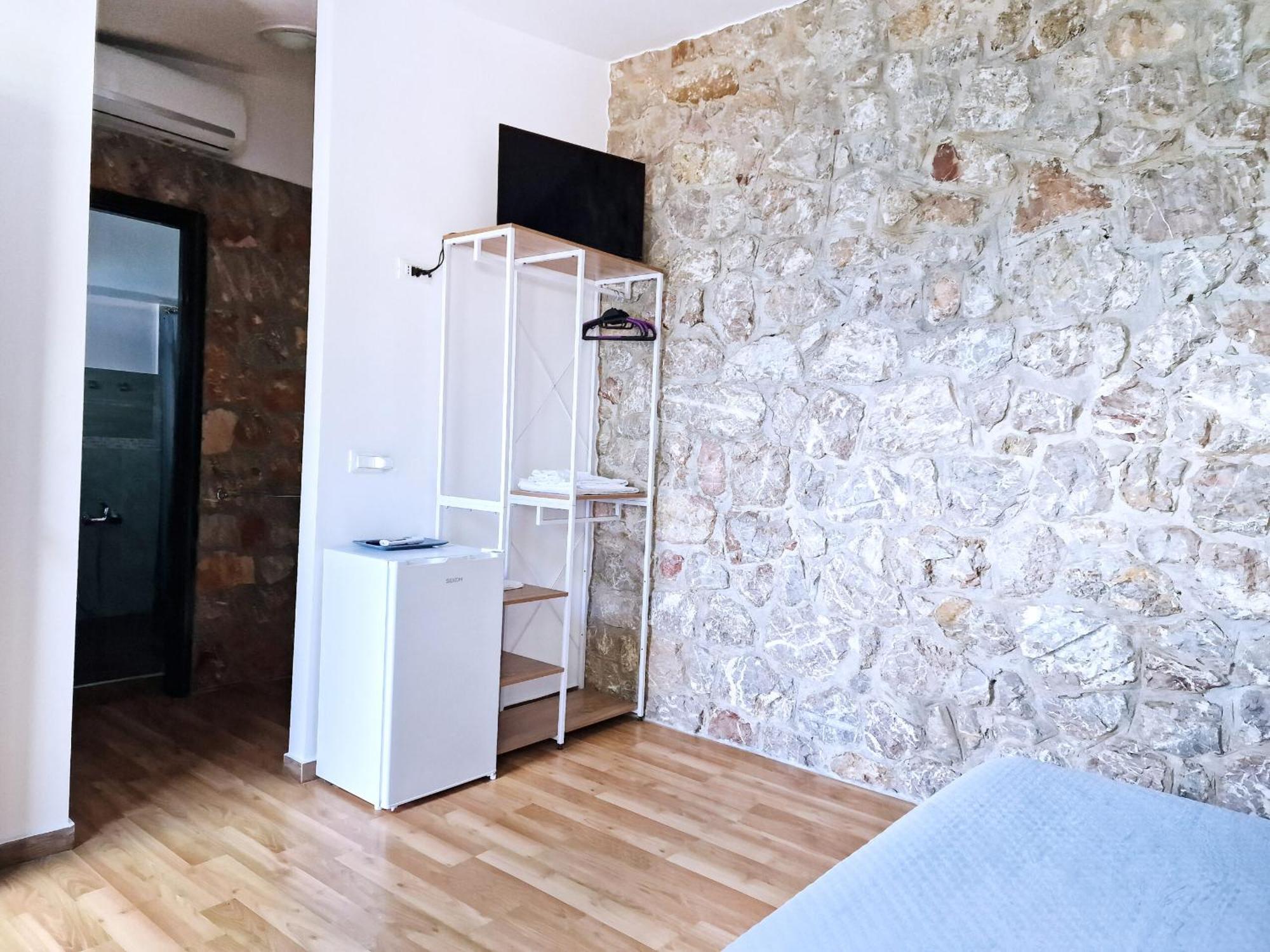 Villa Anita Apartments Aparthotel 4*