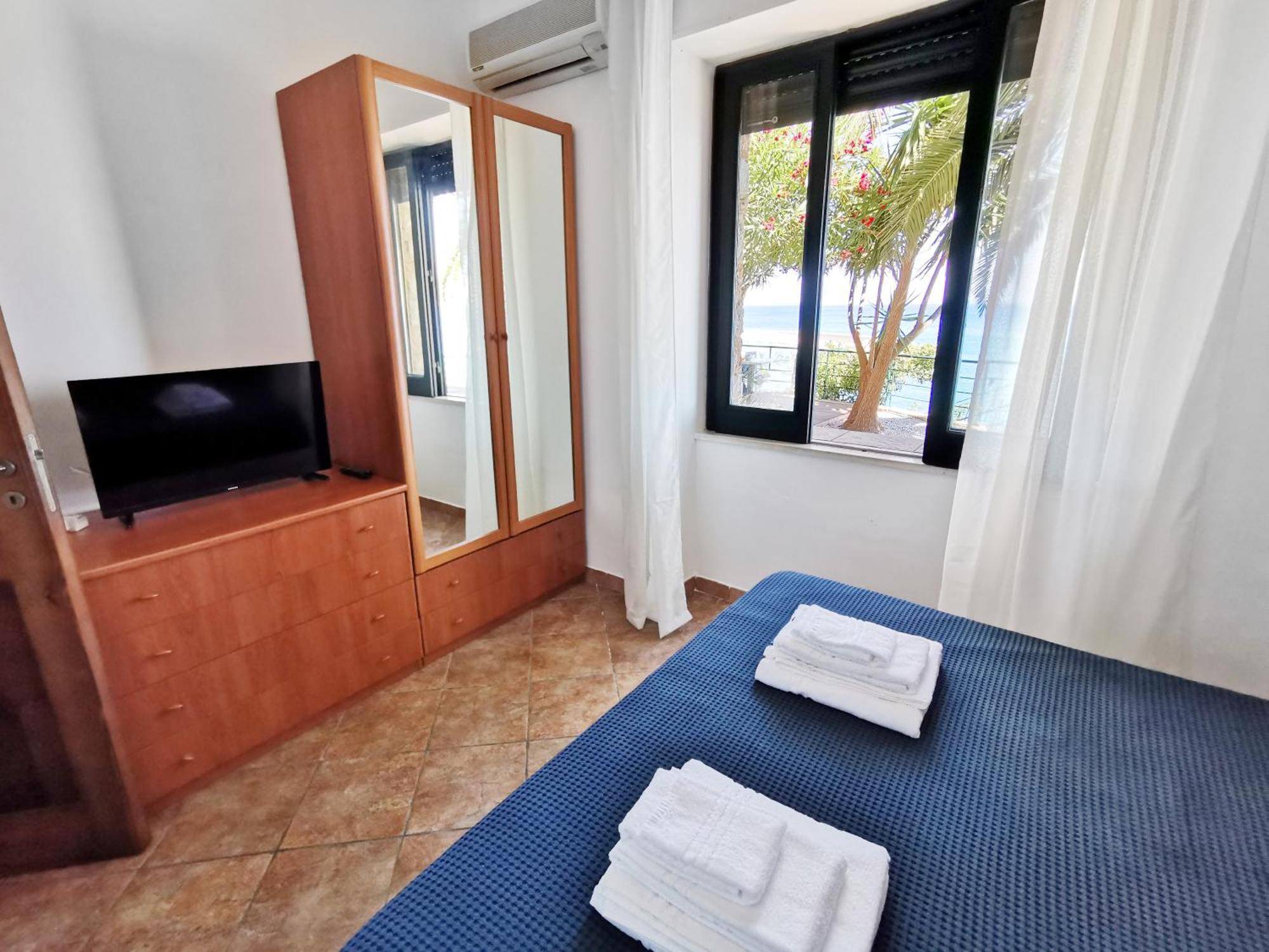 Anita Aparthotel Capo dʼOrlando