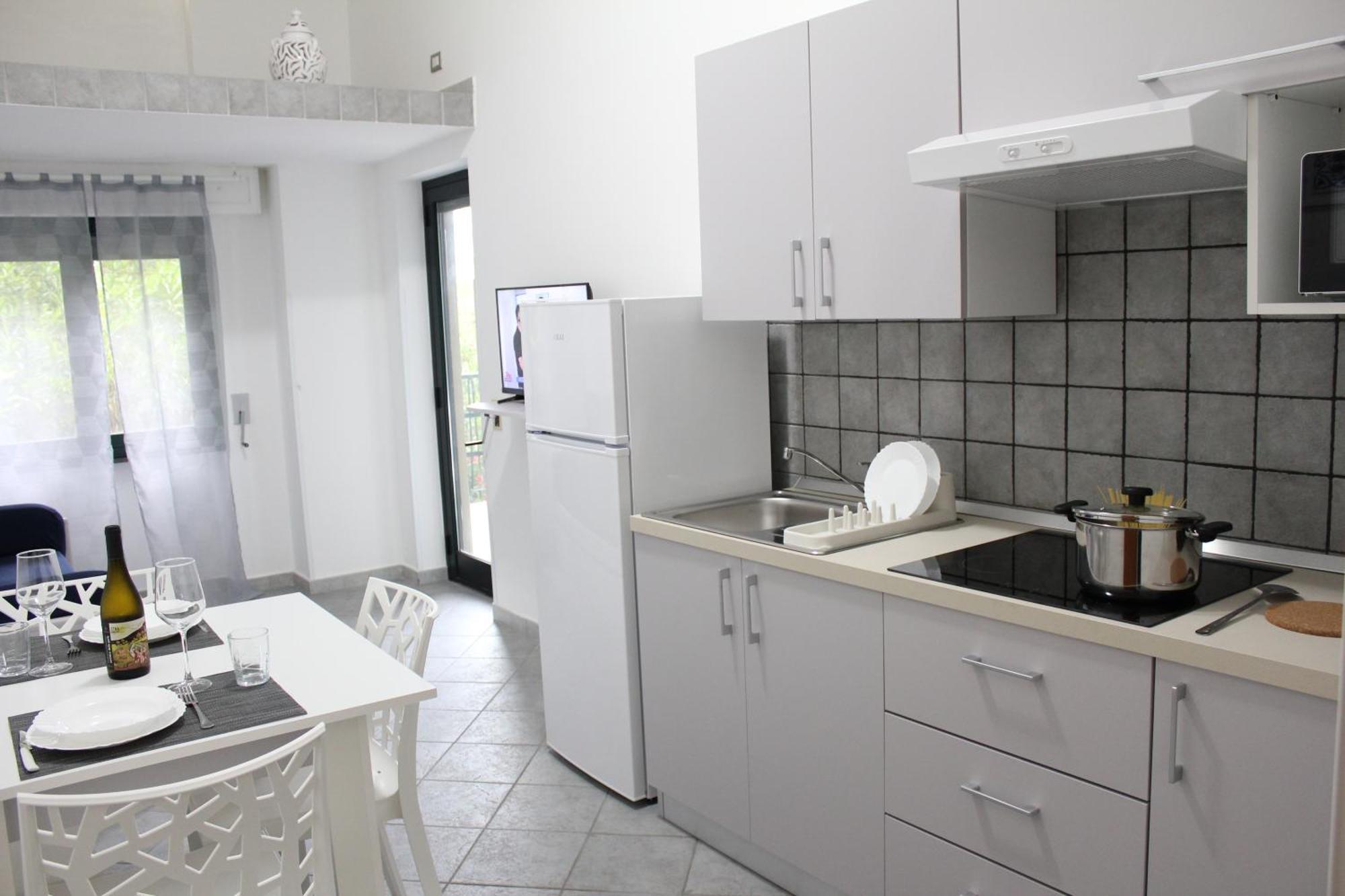 Villa Anita Apartments Aparthotel 4*
